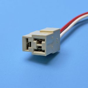 Роз'єм із дротом МАМА (внутрішній) універсальний на 3 контакти, клема 6,3 мм (пр. у Україна)